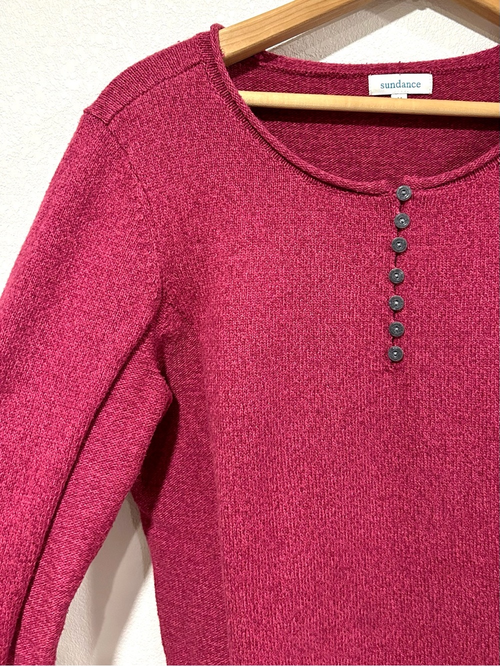 Sundance NWOT Homestead Henley Sweater Berry Red Cotton Silk Lightweight Size M - Picture 4 of 6